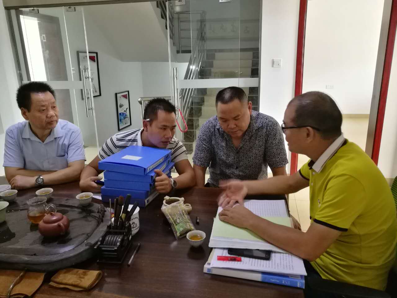 醴陵市交通局運管所領(lǐng)導到龍興公司指導工作